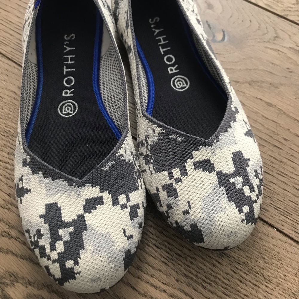 Retired Rothys ash grey camo flats